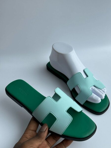 Hermes slippers