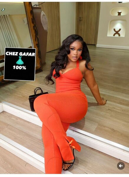 Combinaison moulante rouge