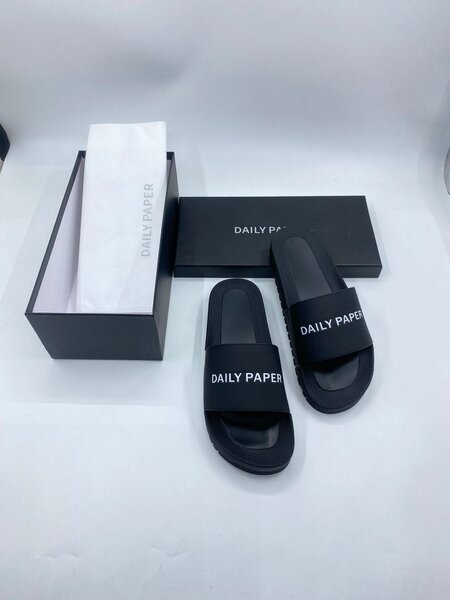 Unisex slides