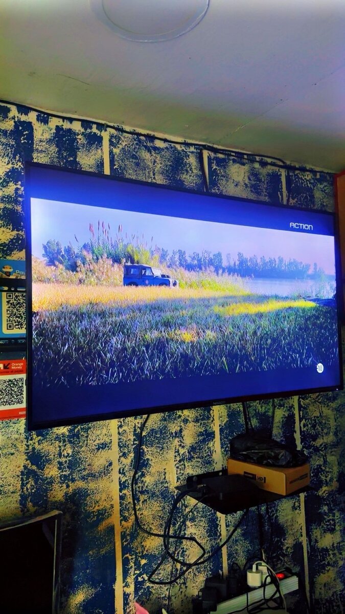 Télévision LED HD 43 pouces