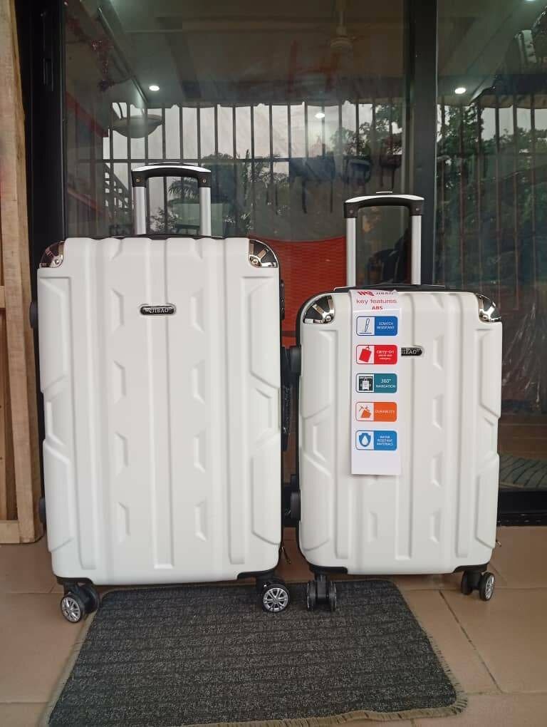 Valise rigide 18 kg et 15 kg