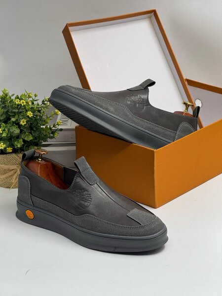 TIMBERLAND  ALL GREY