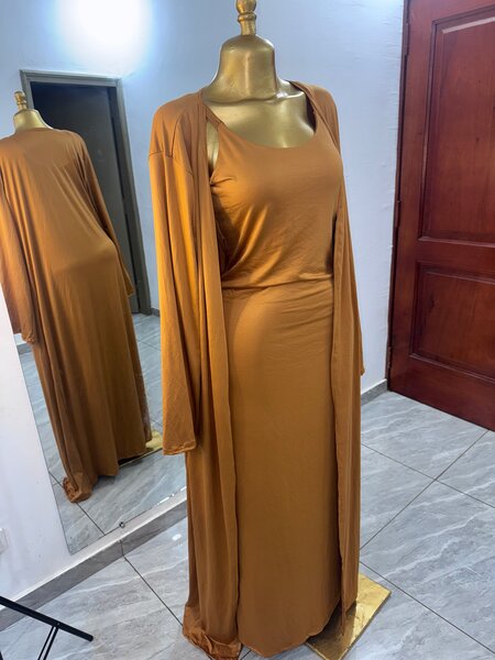 Robe élégante à manches longues