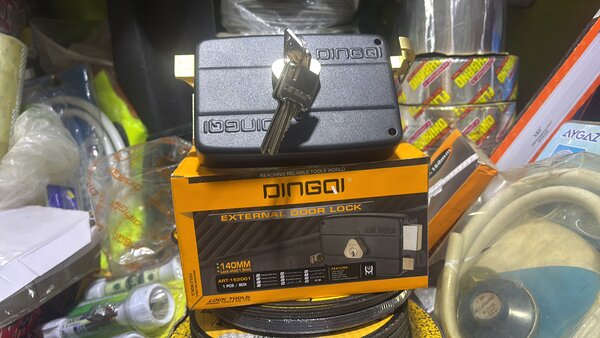 Serrure de porte extérieure