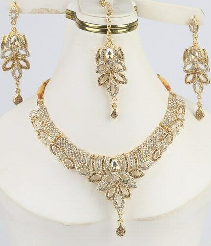 Ladies 3pc weddings set Nackless bindi topas
