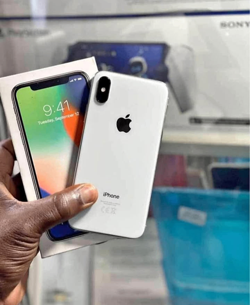 iPhone X