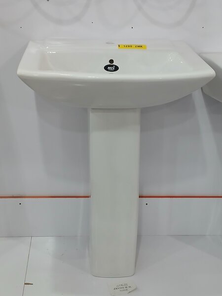 WHITE M.B TINNY 17" x 20"