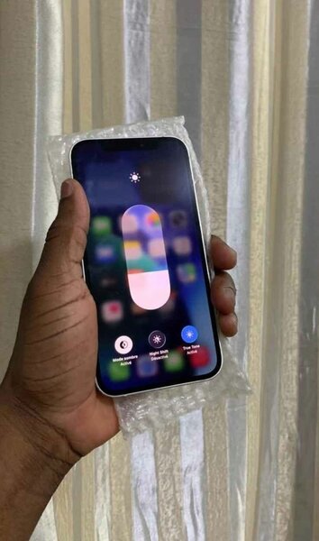 Apple iPhone 12 64Go - Reconditionné