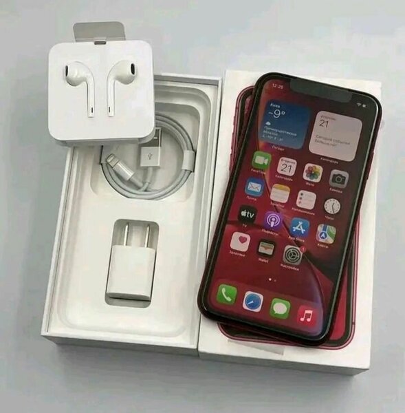 iPhone neuf rouge avec accessoires