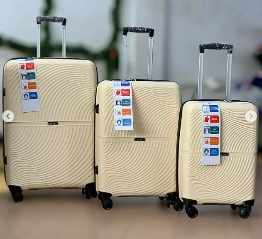 Set of 3 suitcases, light beige