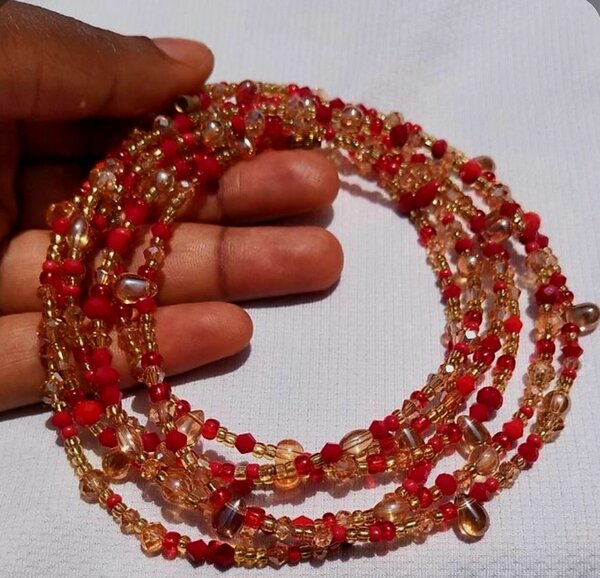 Collier perlé africain