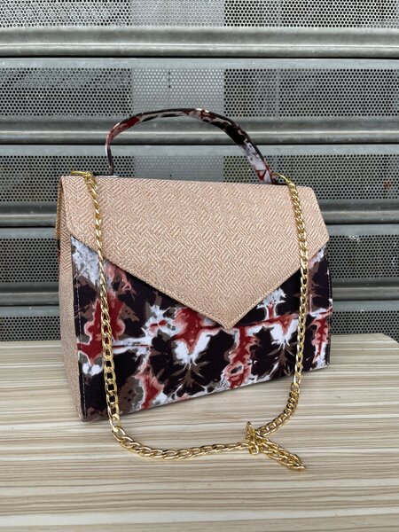 Sac à main chic en chaîne