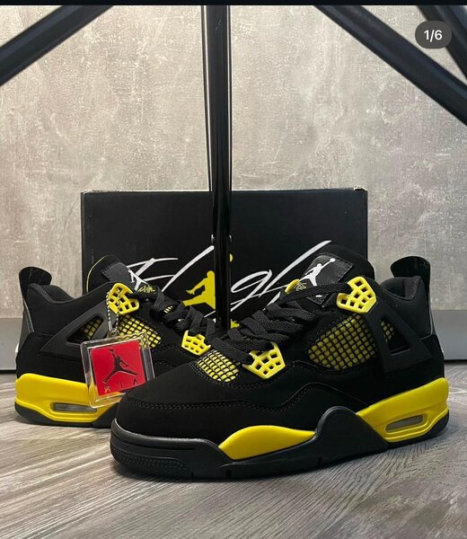 Air Jordan 4