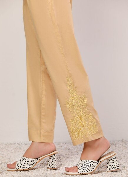 Yellow trouser