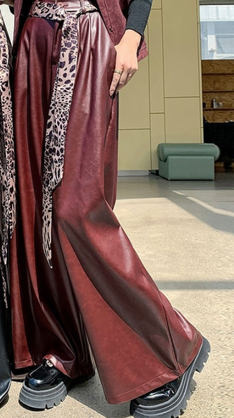 Широкие брюки из искусственной кожи