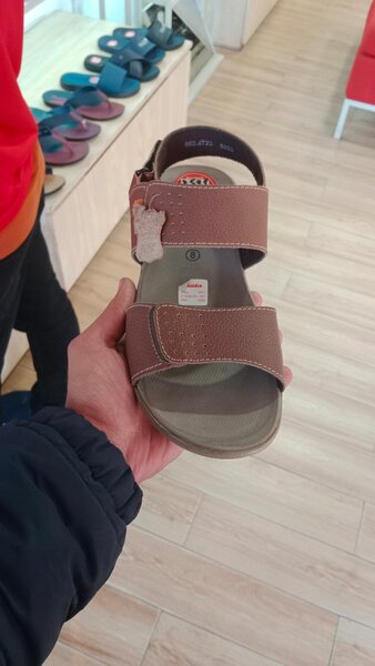 Sandal