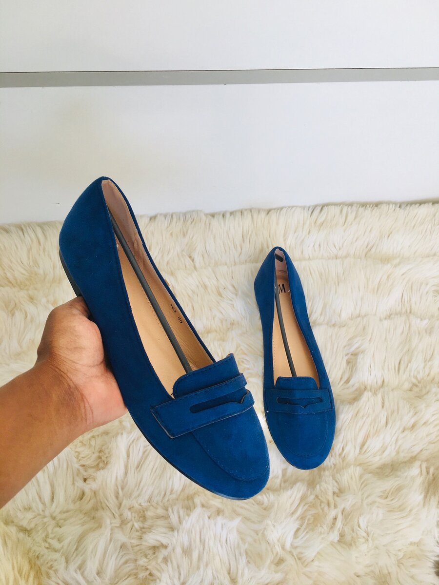 Ladies pumps