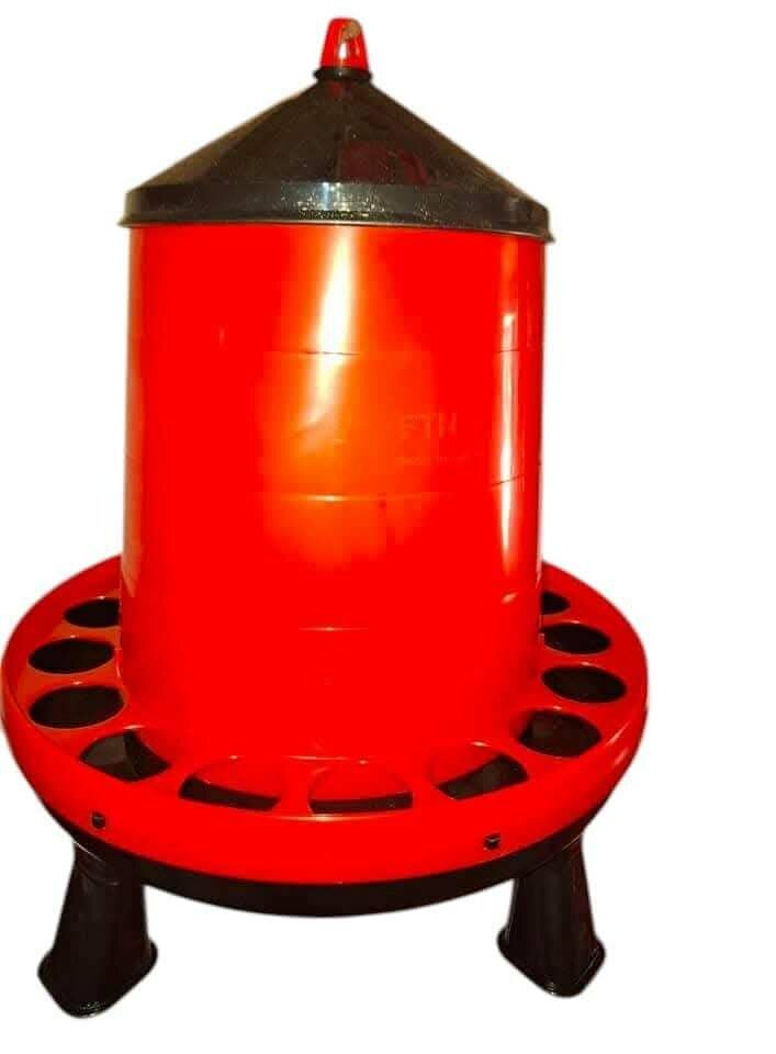 Grand mangeoire à volaille en plastique