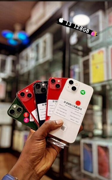 iPhone 13 128GB - Couleur Variée