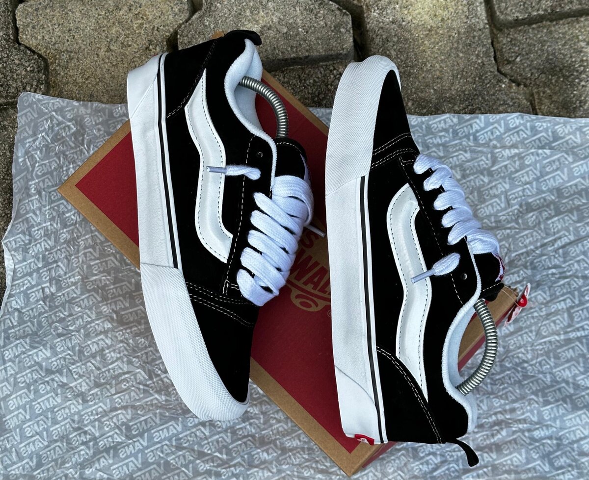 Vans KNU