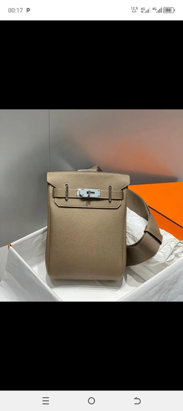 Sac à main Hermès en cuir beige