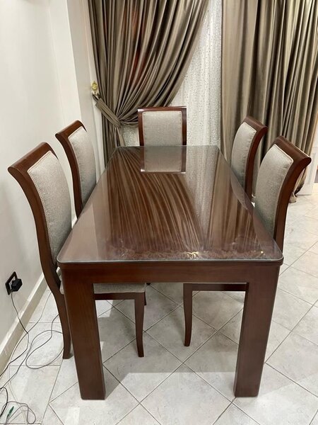 Table à manger en bois