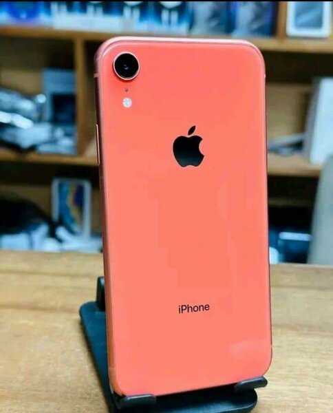 iPhone XR Corail 64 Go