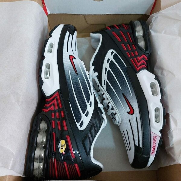 NIKE AIR MAX TN 3 ( dans carton)