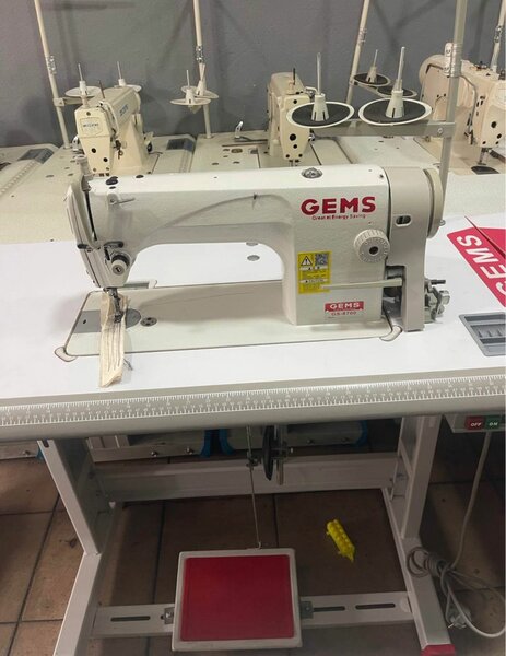 Machine à coudre industrielle robuste