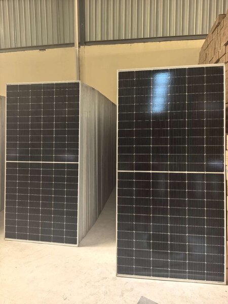 Jinko Photovoltaic Solar Panels 555W