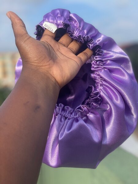 Bonnet en satin double face