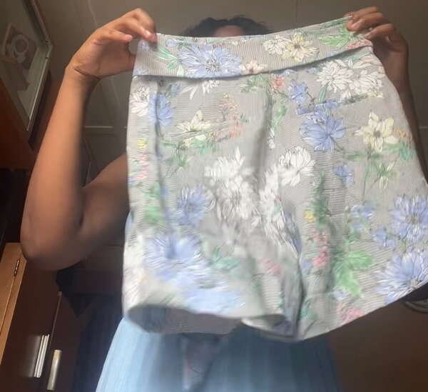 Short fleuri élégant