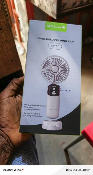 Éventail Pliable Portatif Calus