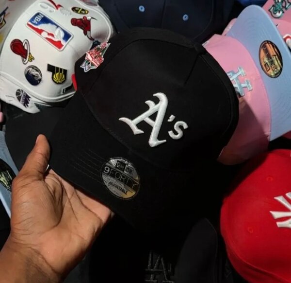 Casquette Snapback Noire Sport