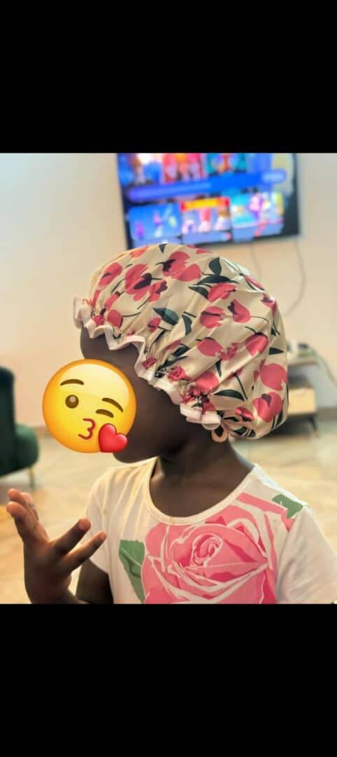 Bonnet de nuit en satin floral