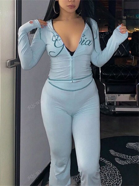 Ensemble sportif femme élégant