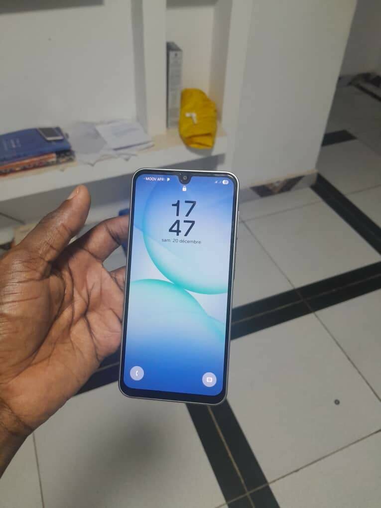 A17 256gb ram8 Quasi neuf