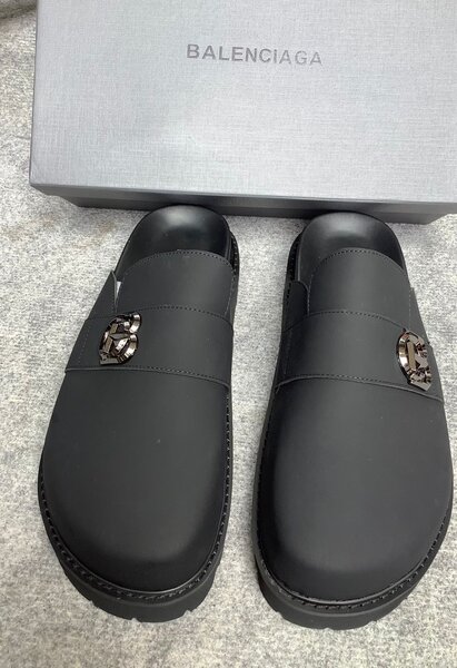 Mules noires Balenciaga