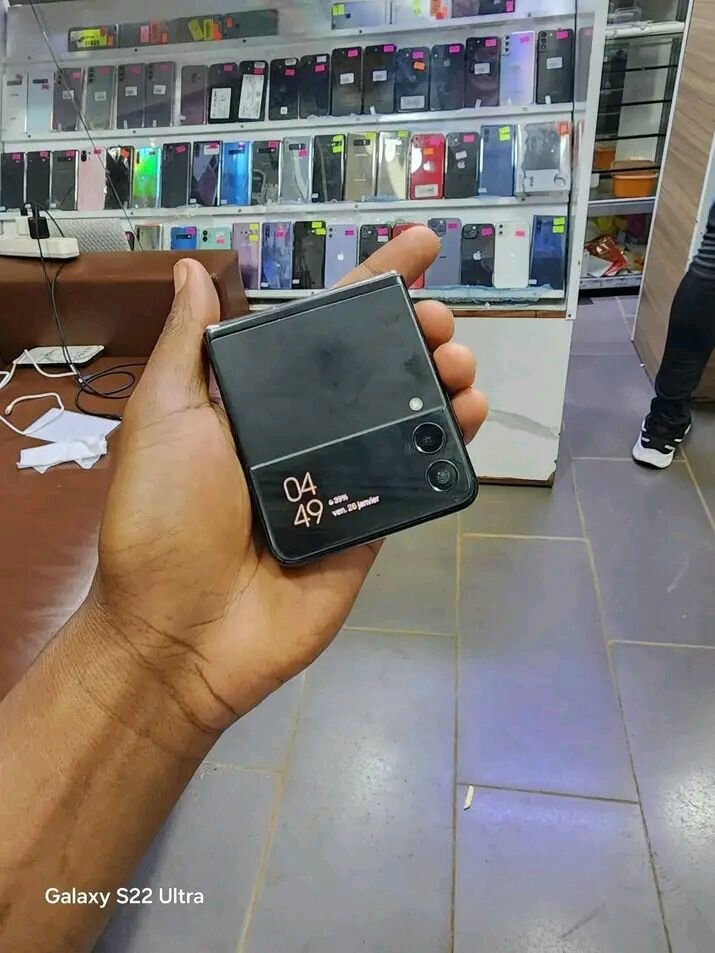 Samsung Galaxy Z Flip3 5G