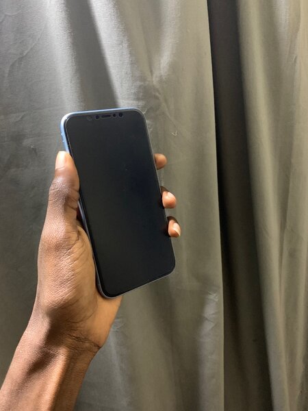 iPhone XR casi neuf