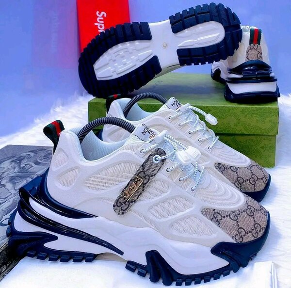 Chaussures Homme Baskets Gucci