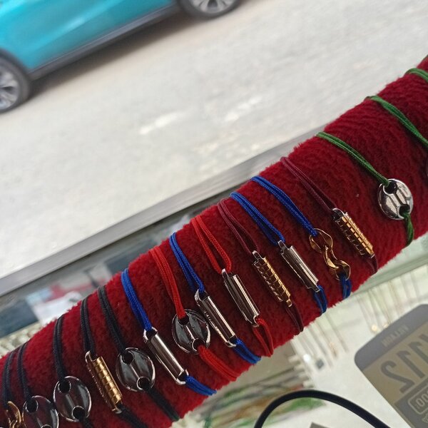 Bracelets en corde avec charm