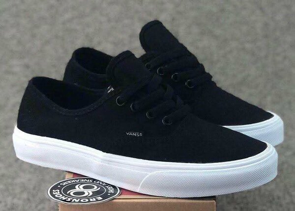 Chaussures Basses Noires Unisexes