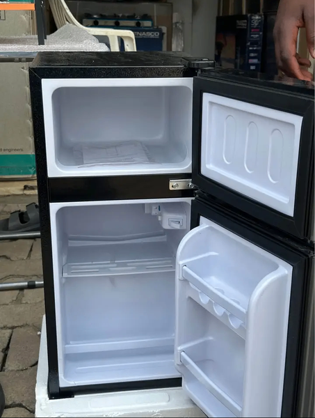 Mini réfrigérateur compact