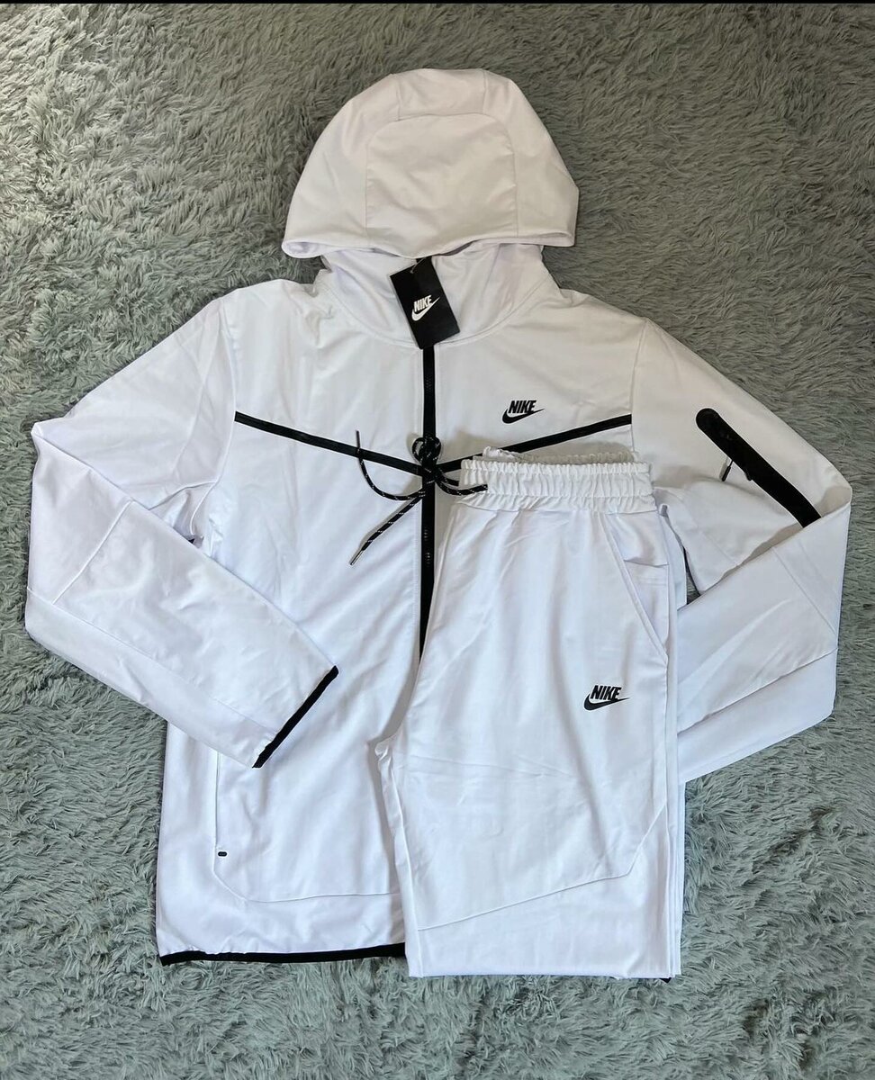 Nike tech fleece Size M and L