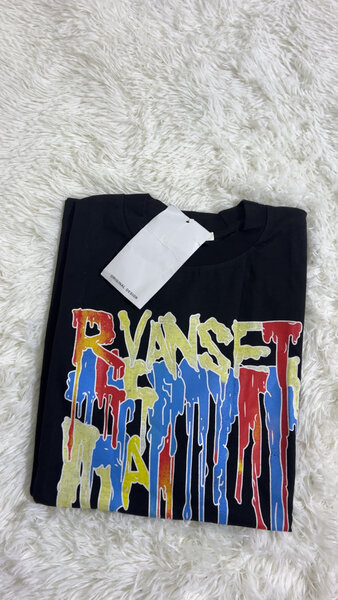 T-shirt graphique tendance unisexe