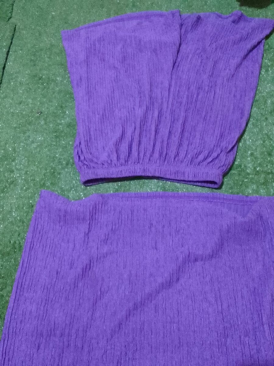 Fashionable wear Top and down