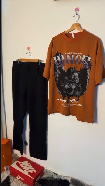 Ensemble homme : T-shirt et pantalon