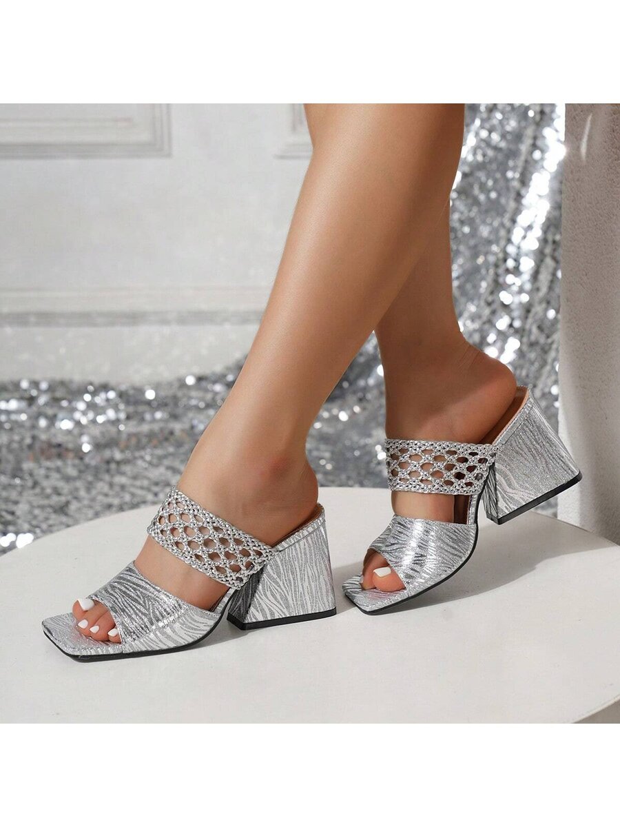 Sandales à talons brillants