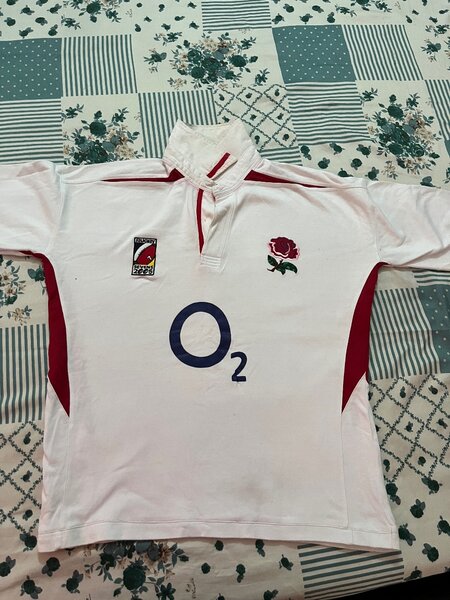 Maillot de rugby blanc rouge